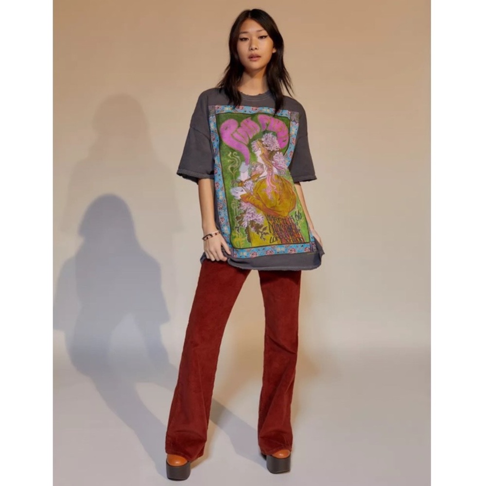 One left! UO Pink Floyd London Tour T-Shirt Dress - Picture 2 of 8